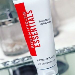 Rodan + Fields Body Moisturizer
